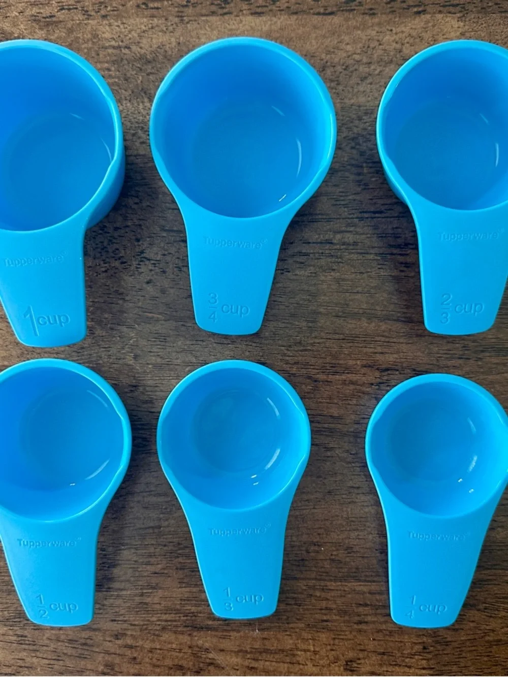 Tupperware Storage Container + Nesting/Stacking Measuring Cups & Spoons (Blue) - Picture 2 of 9